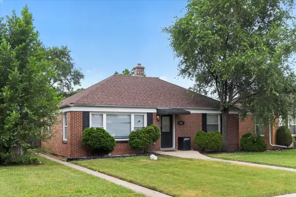 342 Frederick Avenue, Bellwood, IL 60104