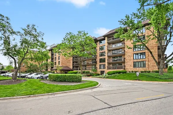 1671 Mission Hills Road #201, Northbrook, IL 60062