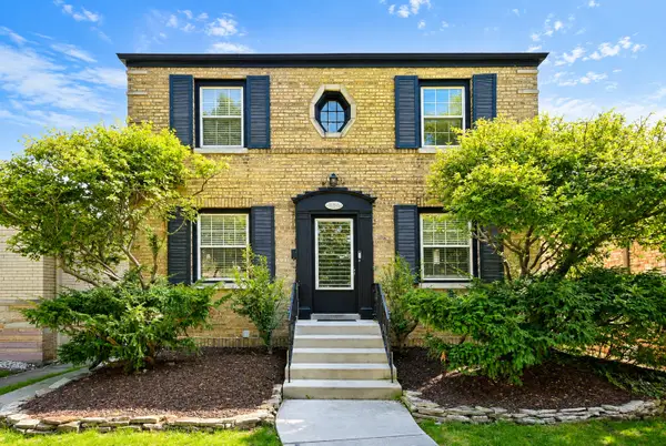 6133 N Karlov Avenue, Chicago, IL 60646