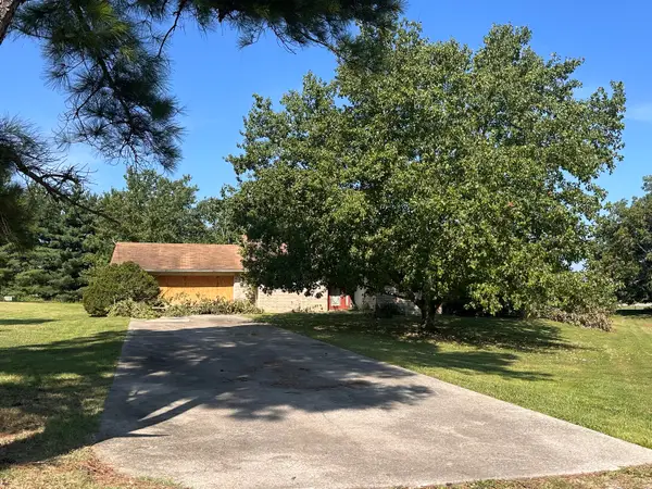 6586 Roberts Road, Marion, IL 62959