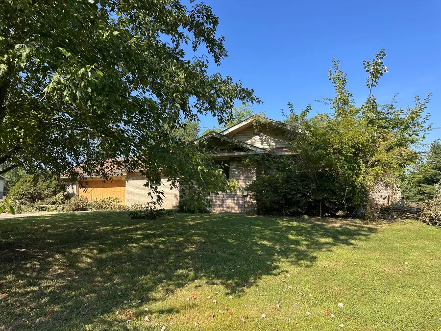 6586 Roberts Road, Marion, IL 62959 - #3