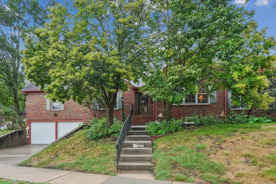 806 W Rusholme Street, Davenport, IA 52804 - #2