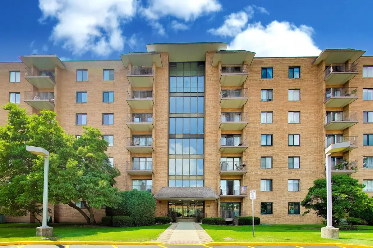 1717 W Crystal Lane #203, Mount Prospect, IL 60056 - #1