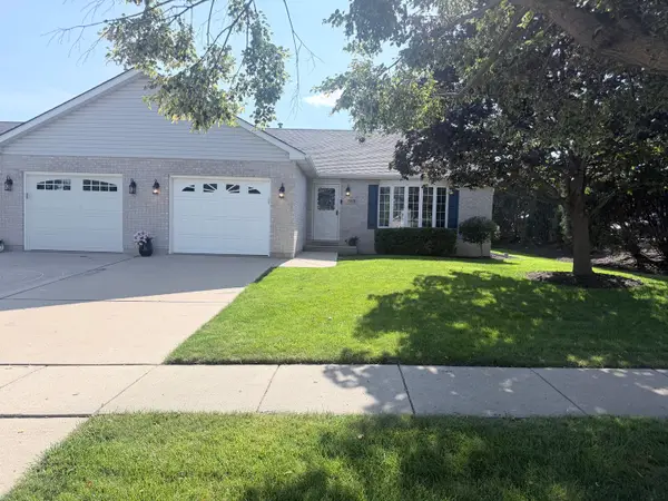 15631 W Waterford Lane, Manhattan, IL 60442