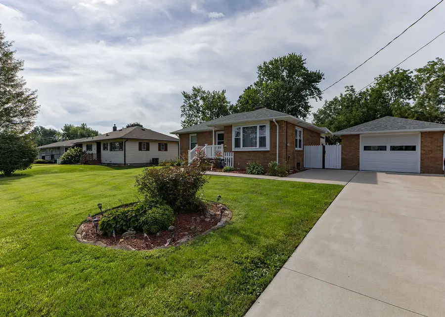 231 E College Street, Kewanee, IL 61443 - #2