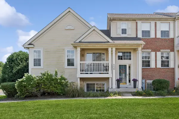 530 Lincoln Station Drive #530, Oswego, IL 60543