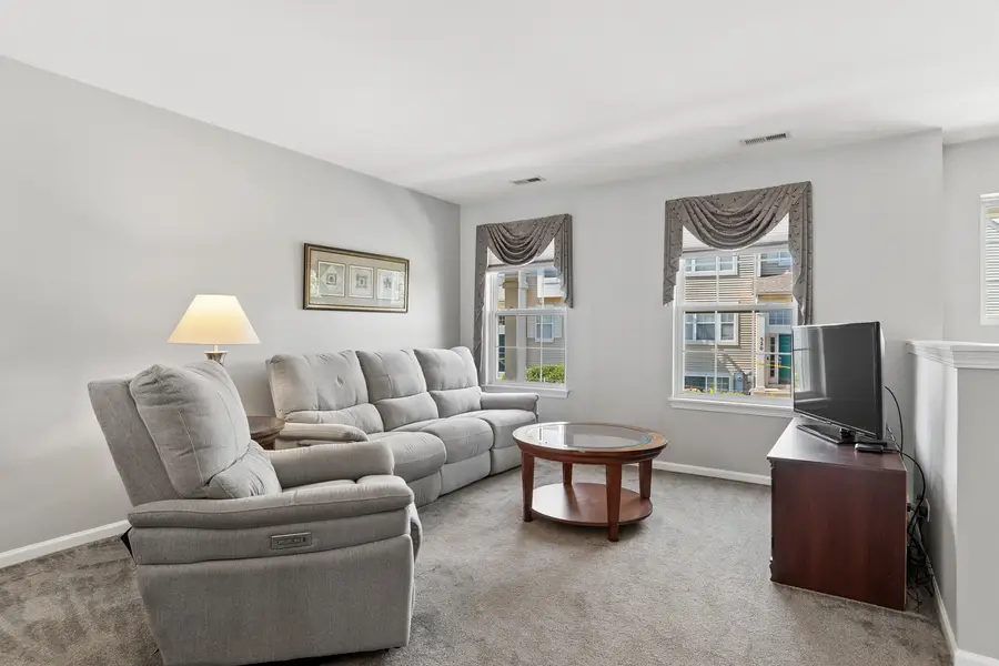 530 Lincoln Station Drive #530, Oswego, IL 60543 - #3