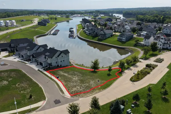 1 Beech Tree Place, Ottawa, IL 61350