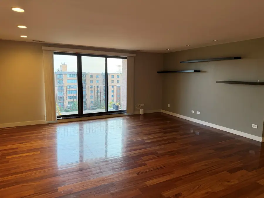 1717 W Crystal Lane #712, Mount Prospect, IL 60056 - #2
