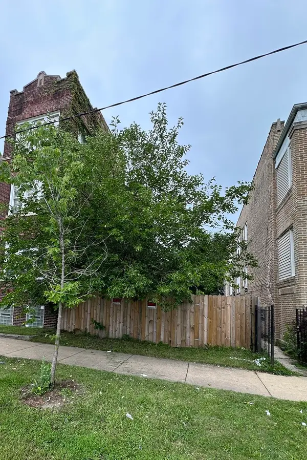 1338 S Kedvale Avenue, Chicago, IL 60623