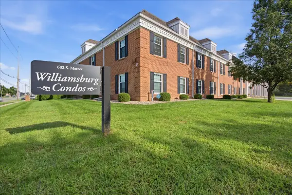 602 S Mercer Avenue #215, Bloomington, IL 61701