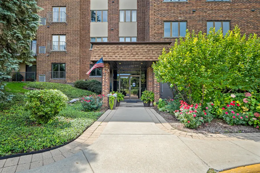 453 Raintree Drive #3P, Glen Ellyn, IL 60137 - #2