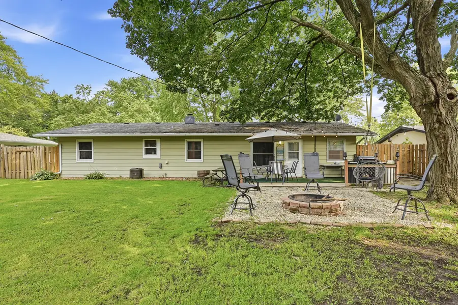 16 Greenbriar Drive, Montgomery, IL 60538 - #3