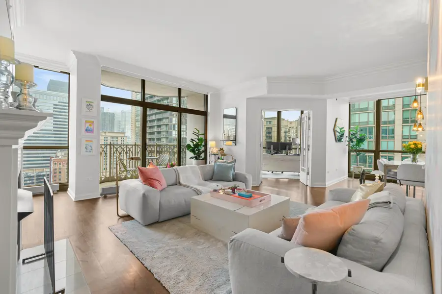 21 E Huron Street #2102, Chicago, IL 60611 - #3