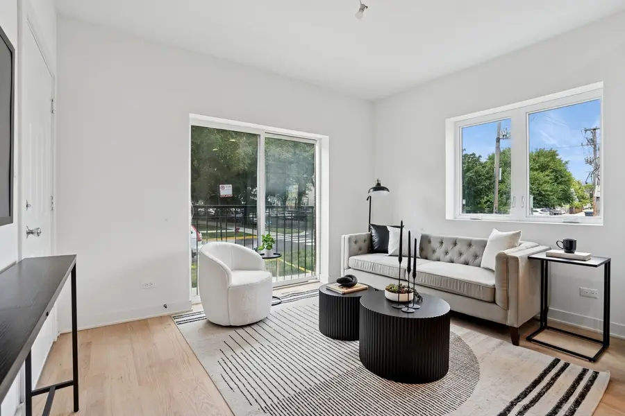 6755 N Hermitage Avenue #3, Chicago, IL 60626 - #3
