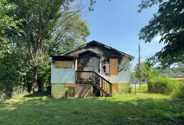 615 N 85th Street, East Saint Louis, IL 62203 - #3