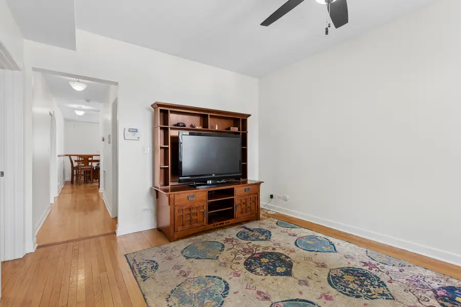 3649 N Wolcott Avenue #2, Chicago, IL 60613 - #2