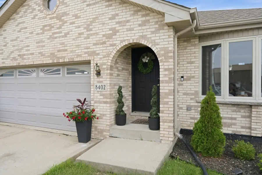 8402 S Thomas Avenue, Bridgeview, IL 60455 - #3