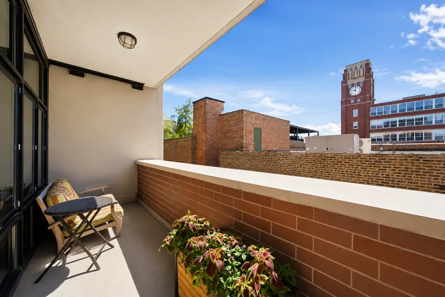 3946 N Ravenswood Avenue #411, Chicago, IL 60613 - #2