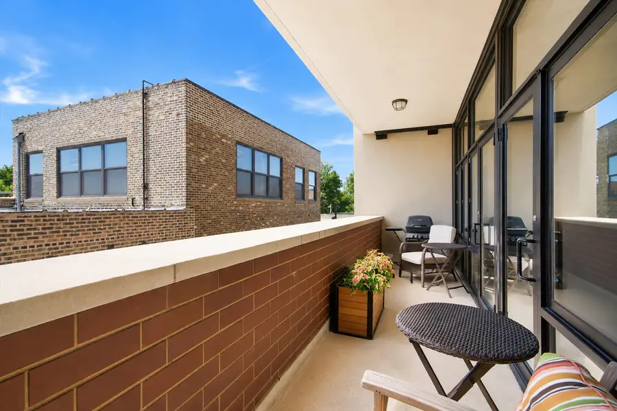 3946 N Ravenswood Avenue #411, Chicago, IL 60613 - #3