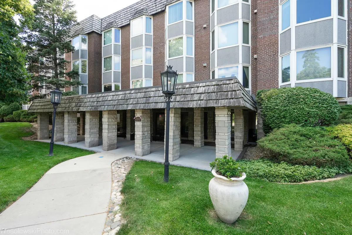 2600 Windsor Mall #2B, Park Ridge, IL 60068 - #1