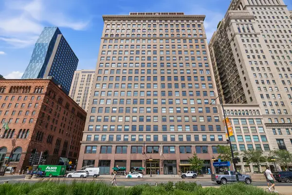 330 S Michigan Avenue #1601, Chicago, IL 60604