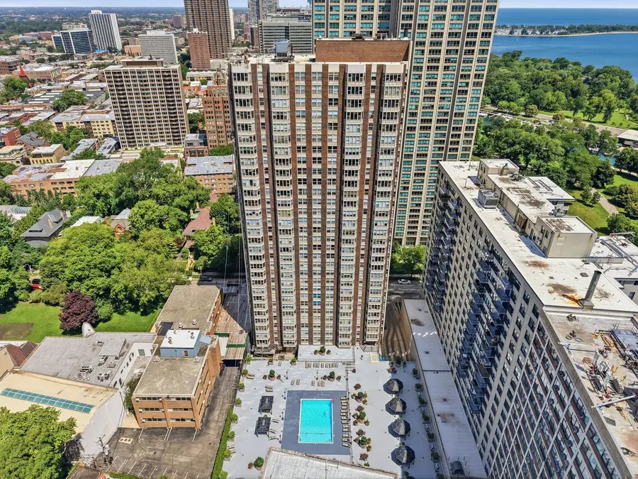 525 W Hawthorne Place #608, Chicago, IL 60657 - #3