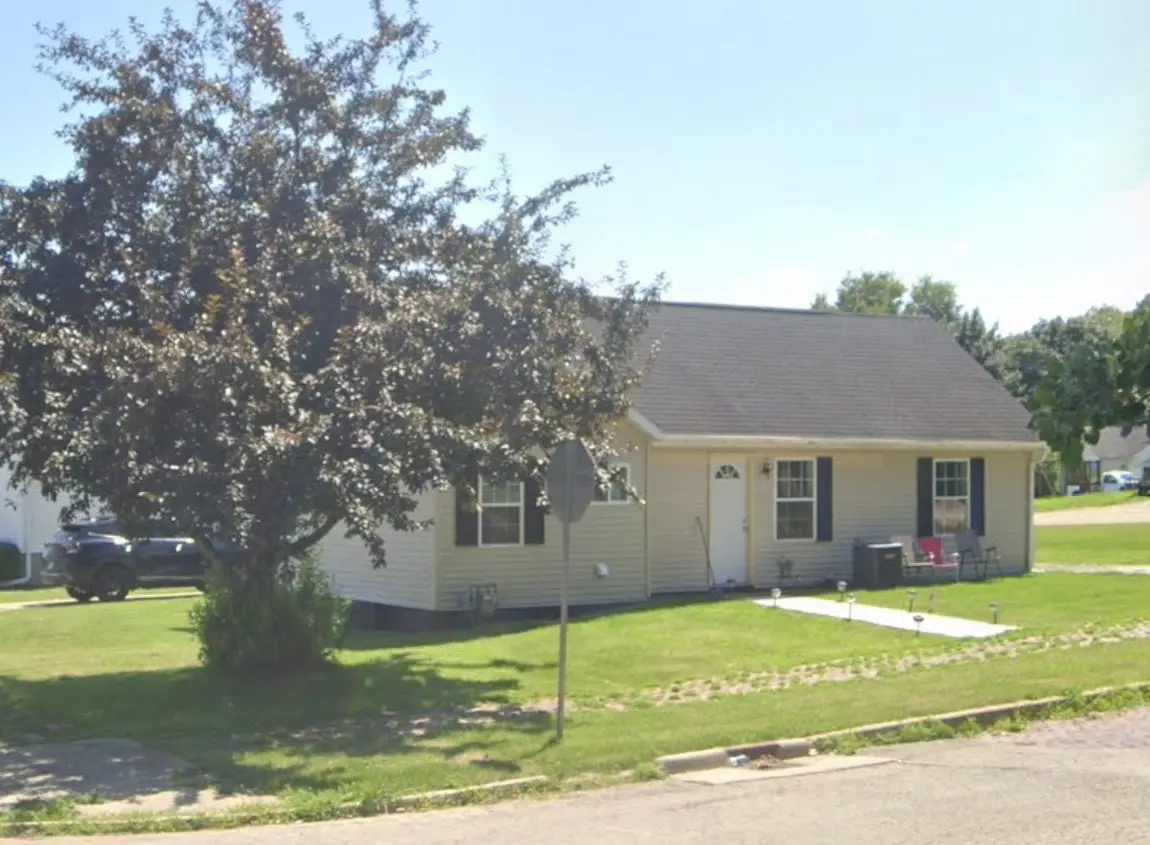 561 Laharpe Street, Lasalle, IL 61301 - #1