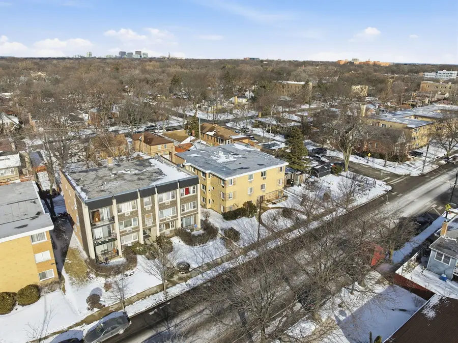 1609 Howard Street #2, Evanston, IL 60202 - #3