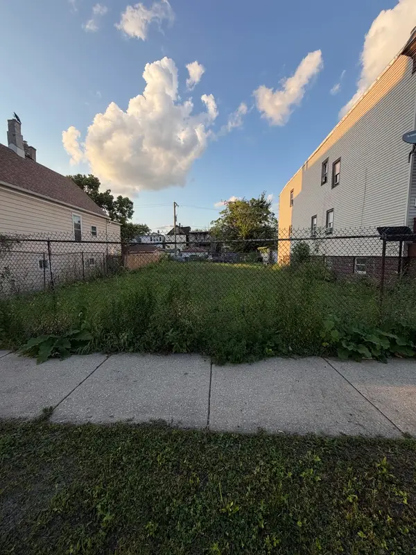 4836 W Harrison Street, Chicago, IL 60644