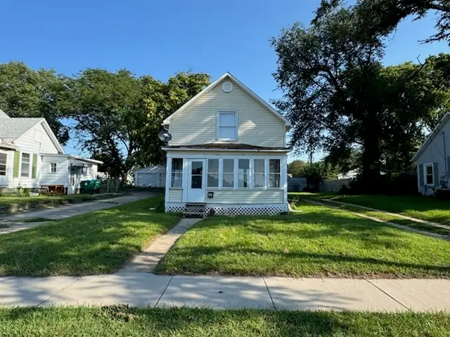 511 E 5th Street, Rock Falls, IL 61071 - #1