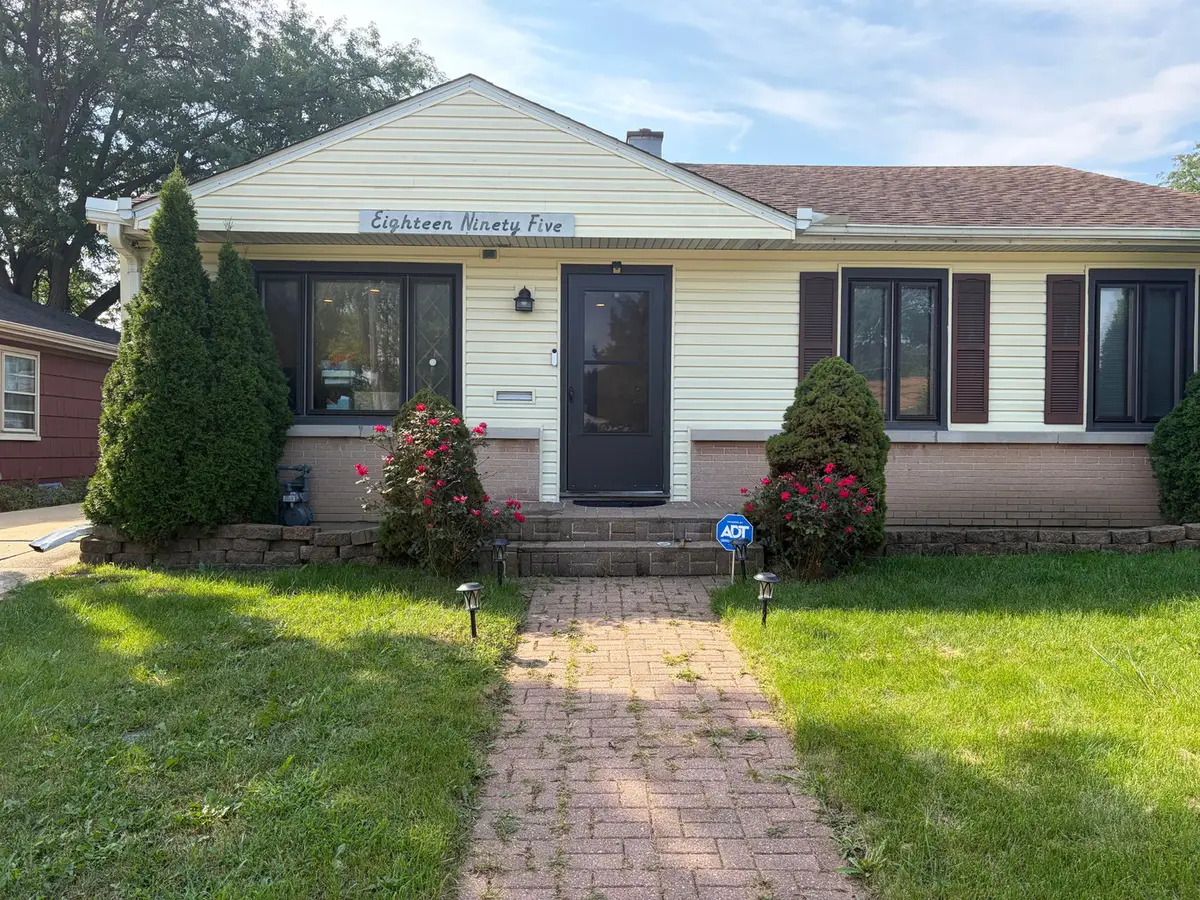 1895 Welwyn Avenue, Des Plaines, IL 60018 - #1