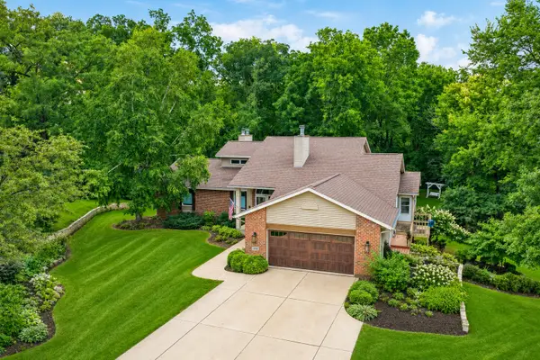 1669 Barberry Circle, Freeport, IL 61032
