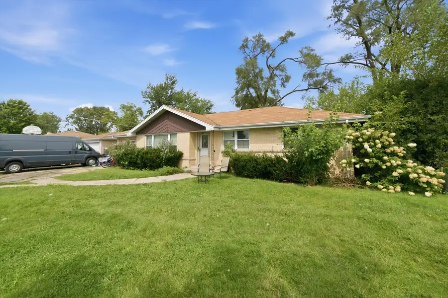 9342 S 76th Avenue, Hickory Hills, IL 60457 - #2