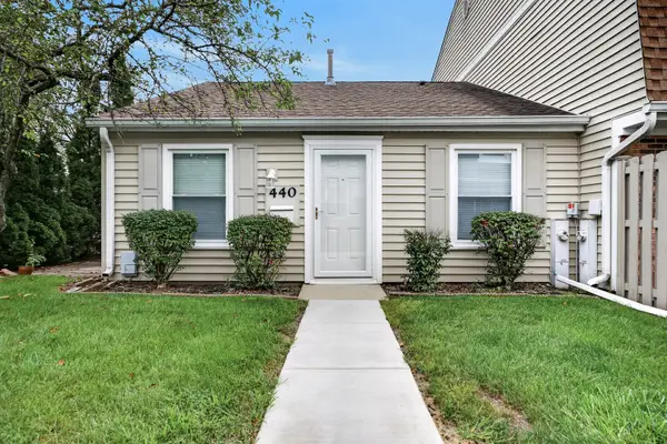 440 Lear Court, Schaumburg, IL 60194