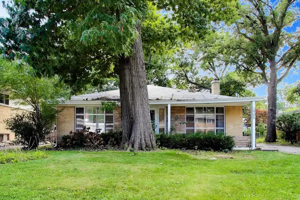 3905 Sugar Loaf Lane, Skokie, IL 60076