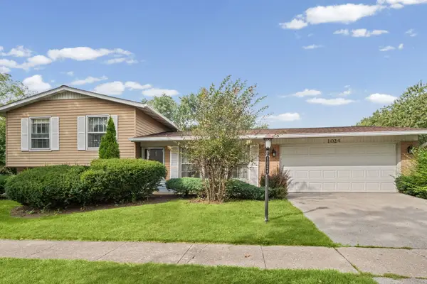 1024 Yorkshire Drive, Hanover Park, IL 60133