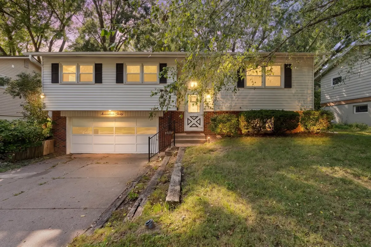 1730 Fairmeadow Drive, Bettendorf, IA 52722 - #1
