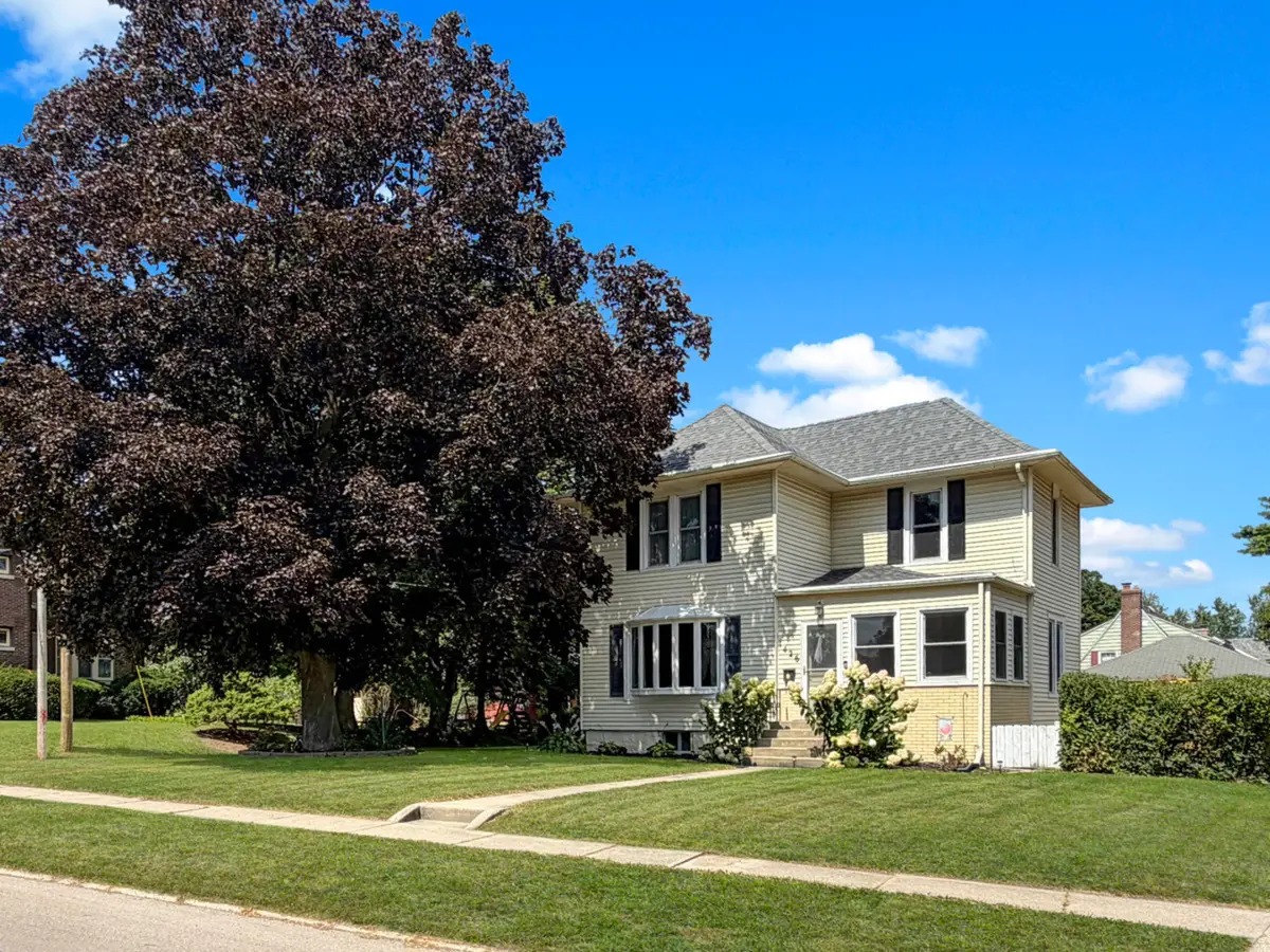 1426 W Lincoln Boulevard, Freeport, IL 61032 - #1