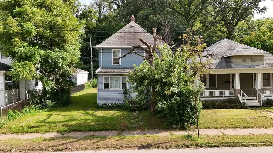 310 17th Avenue, East Moline, IL 61244 - #3