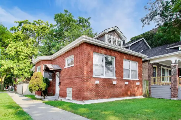 8301 S Maryland Avenue, Chicago, IL 60619