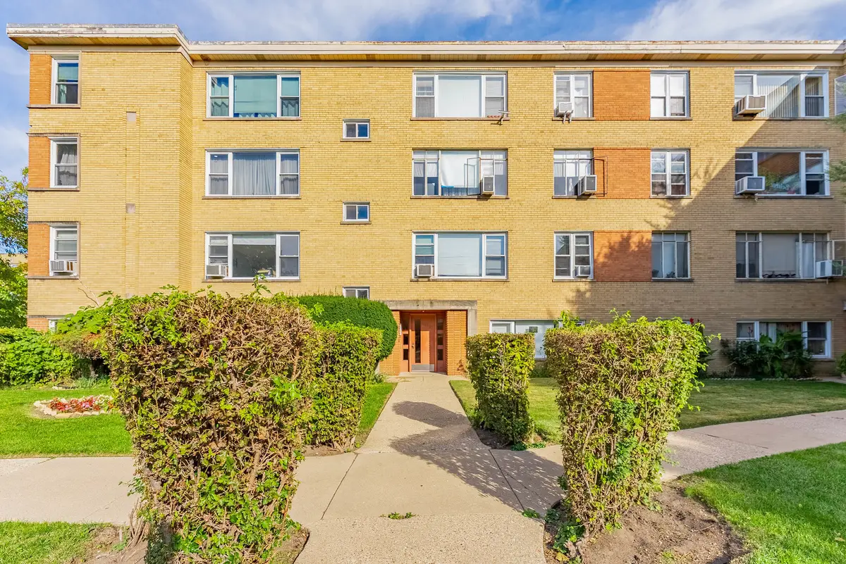 6035 N Damen Avenue #109, Chicago, IL 60659 - #1