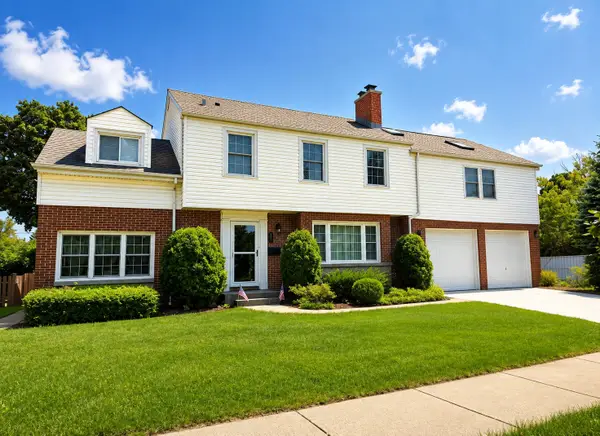 225 Stratford Road, Des Plaines, IL 60016