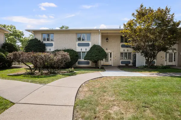 930 17th Street, Moline, IL 61265