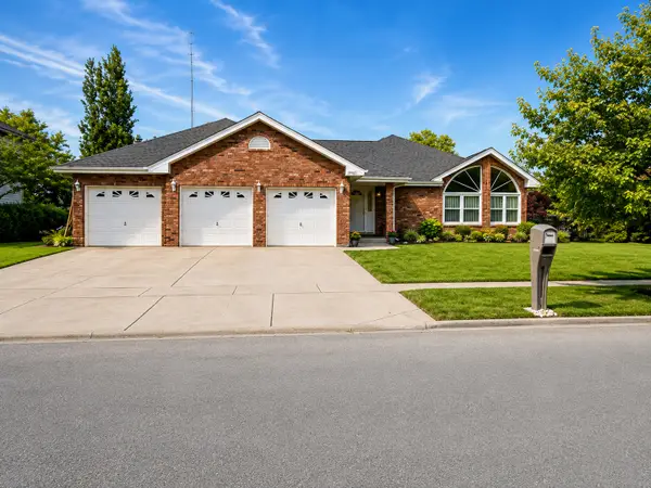 19451 Stonehenge Drive, Mokena, IL 60448