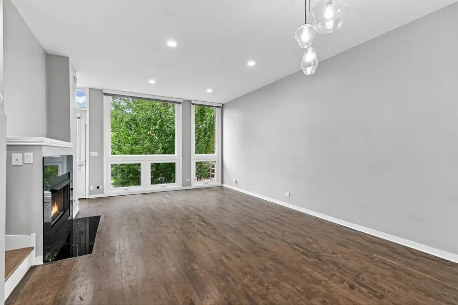 1745 W Wellington Avenue, Chicago, IL 60657 - #3