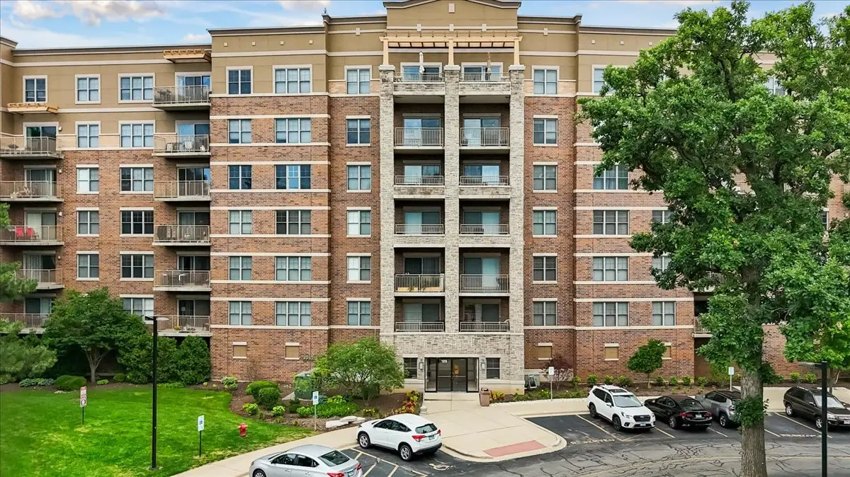 125 Lakeview Drive #403, Bloomingdale, IL 60108 - #1