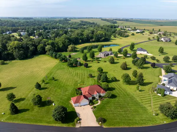 516 Randy Drive, Clinton, IA 52732