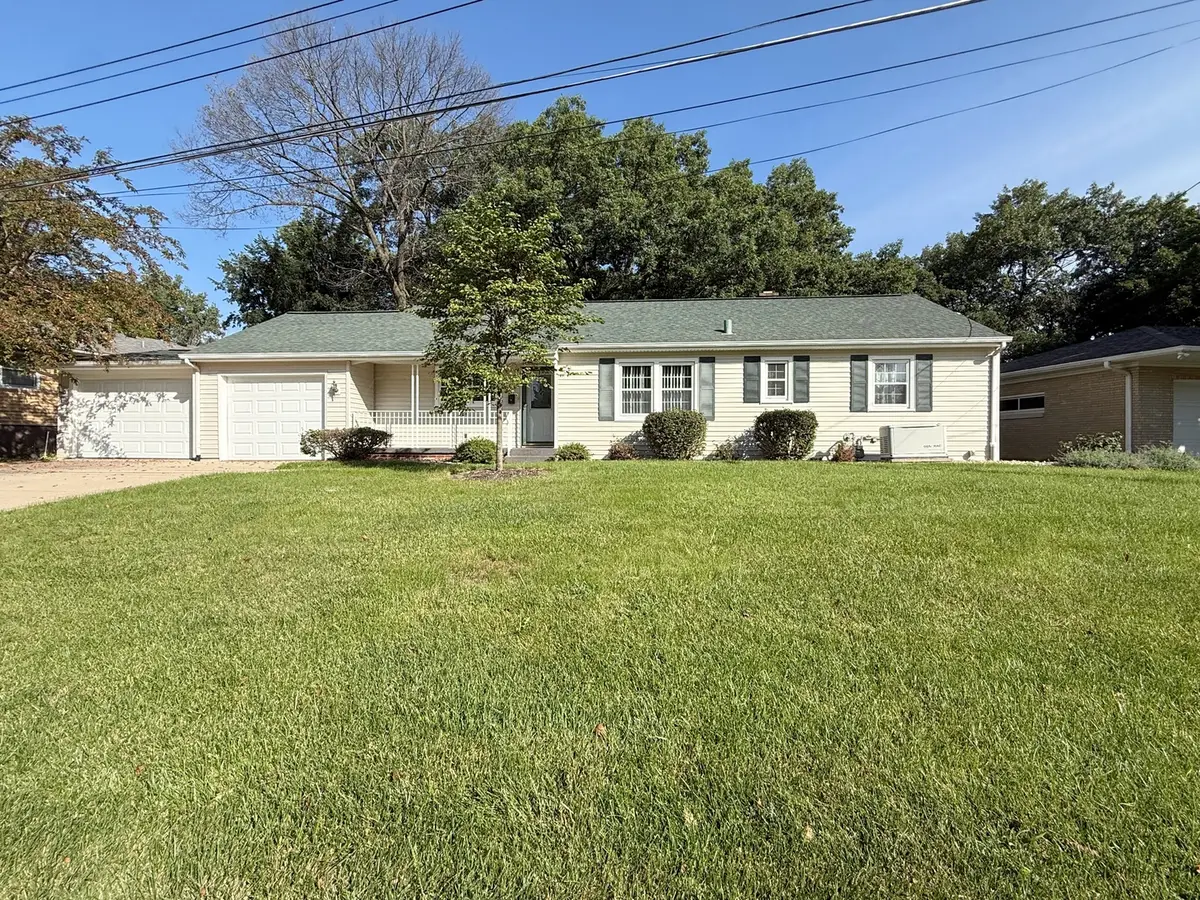 709 36th Avenue, East Moline, IL 61244 - #1