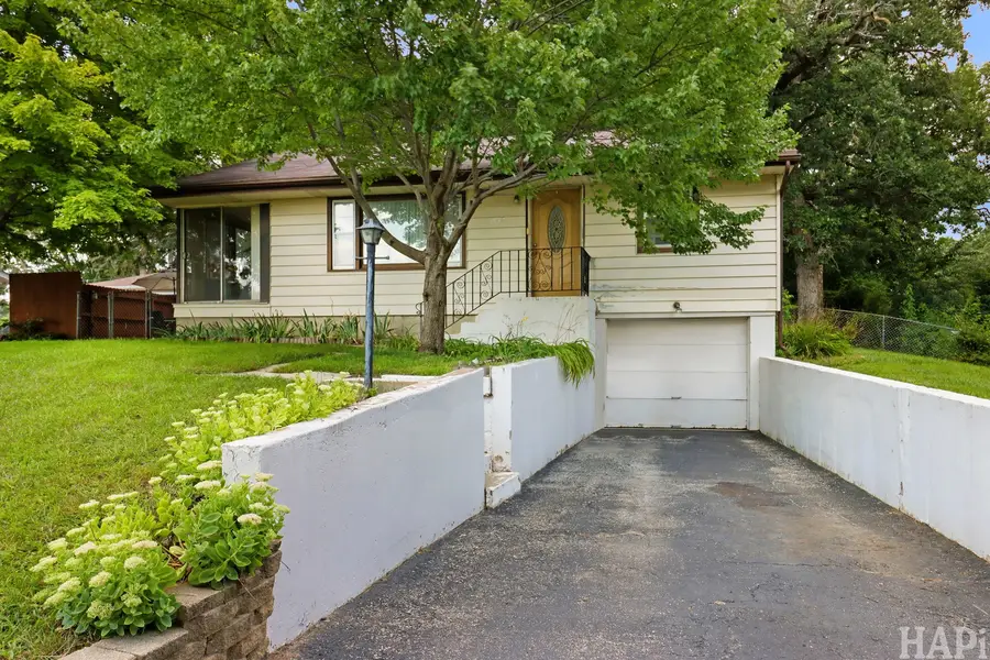 1012 Elder Avenue, McHenry, IL 60051 - #2